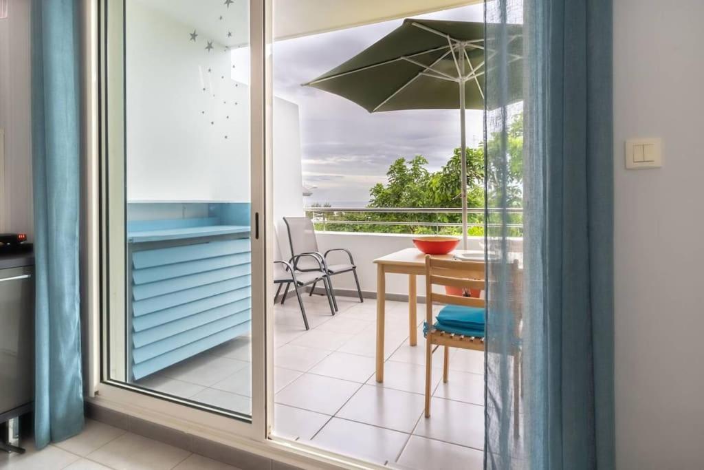 Flamboyant - Studio 2 Personnes Avec Lit De Qualite Hoteliere Separable Pour Couple Ou Amis Avec Tres Belle Terrasse A 12 Min A Pied Ou 4 Min En Voiture Du Lagon De L'Ermitage - St Gilles Les Bains La Saline Le Bains Bagian luar foto